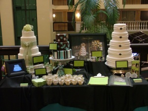 embassy-suites-bridal-show-booth